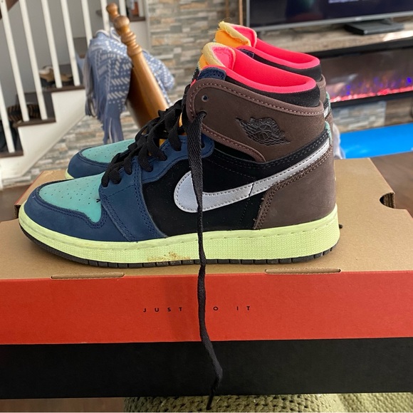 Jordan 1 biohack bought on StockX - Picture 2 of 4